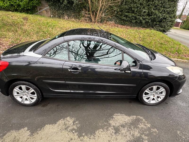PEUGEOT 207 CC 1.6 16v Sport