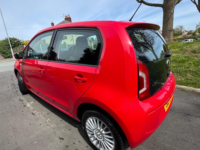 VOLKSWAGEN UP 1.0 High up!
