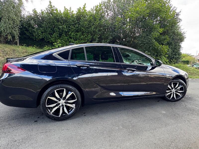 VAUXHALL INSIGNIA 1.6 Turbo D BlueInjection SRi